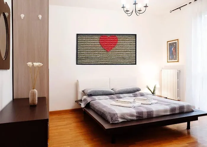 The Attico Chic Urban Free Parking Appartamento Bologna