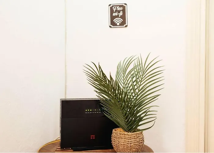 The Attico Chic Urban Free Parking *