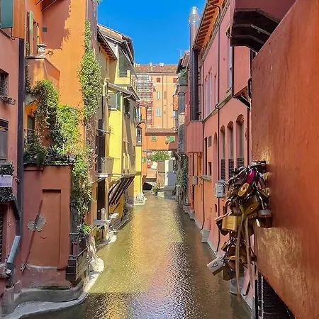 Lägenhet The Attico Chic Urban Free Parking